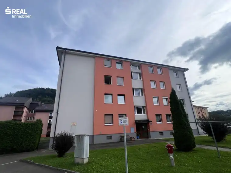Perfekt eingeteilte 3-Zimmer-Eigentumswohnung mit Loggia - auch für Wertanleger interessant