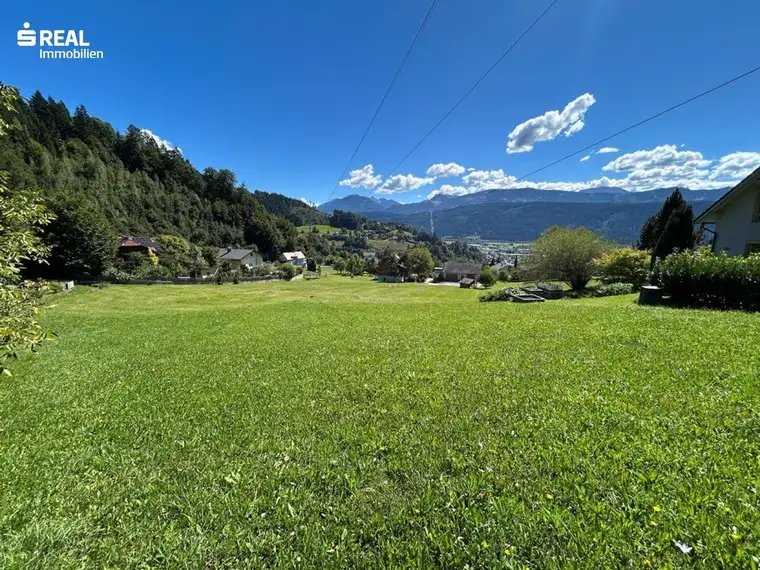 Baugrundstück in sonniger, ruhiger Lage mit Blick auf das Ennstal und die Berge der Umgebung