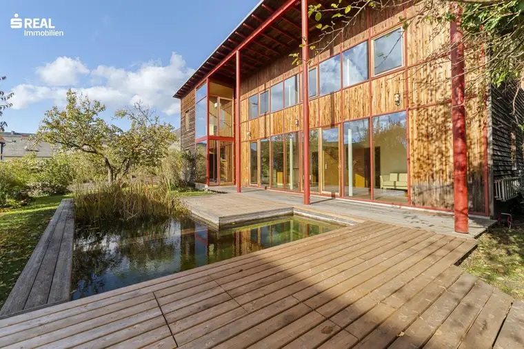 Ökologisches Architektenhaus mit Naturbadeteich in Bestlage von Gleisdorf