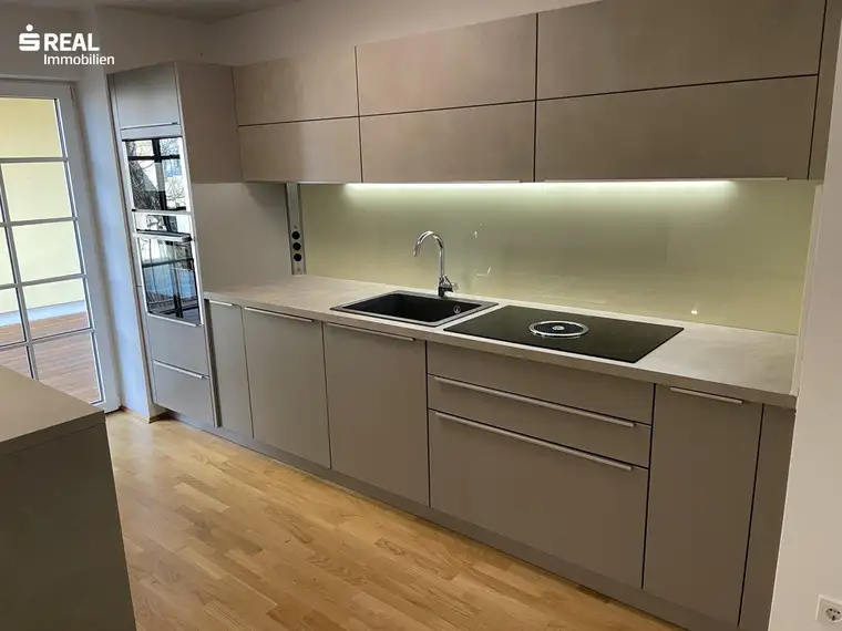 Kalsdorf bei Graz/Exklusive 3-Zimmer-Wohnung mit Top-Ausstattung und großer West-Terrasse