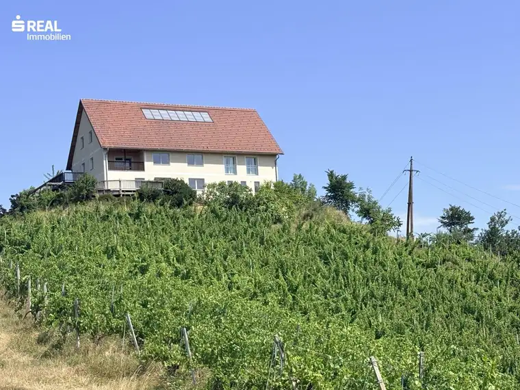 Lage! Lage! Lage! Traumhaftes Anwesen mit Rundumblick und Weingarten in der Südsteiermark