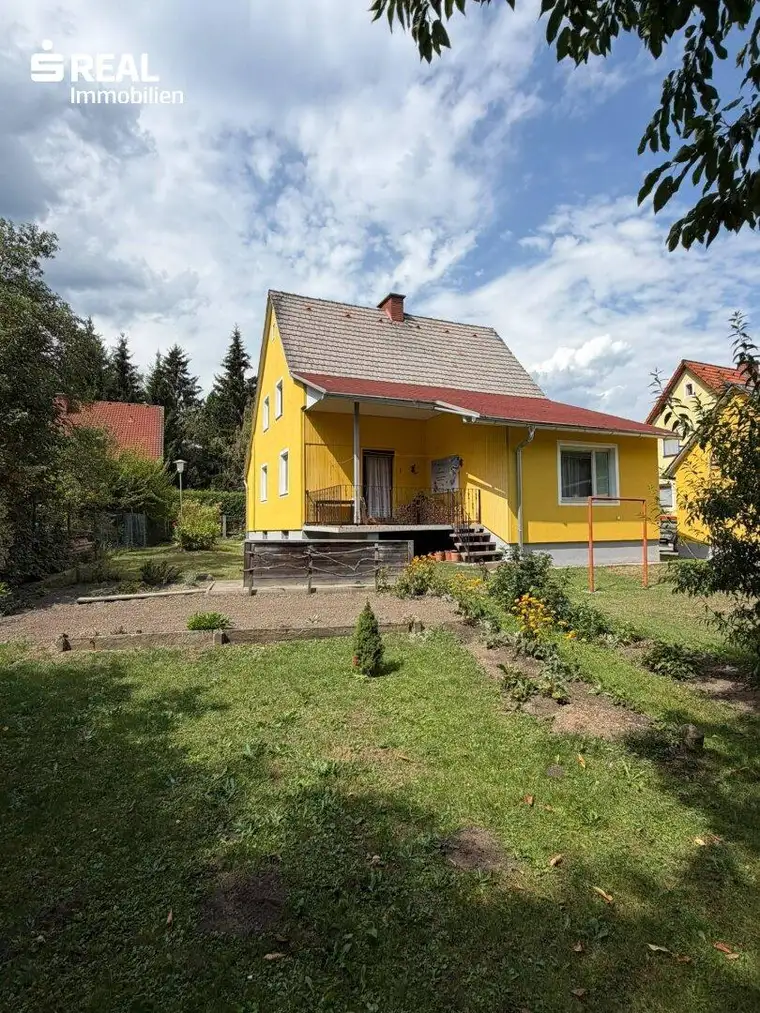 Einfamilienhaus mit großzügigem Grundstück