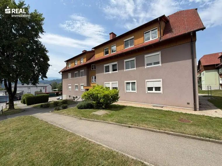 Attraktive 3-Zimmer-Eigentumswohnung mit Loggia