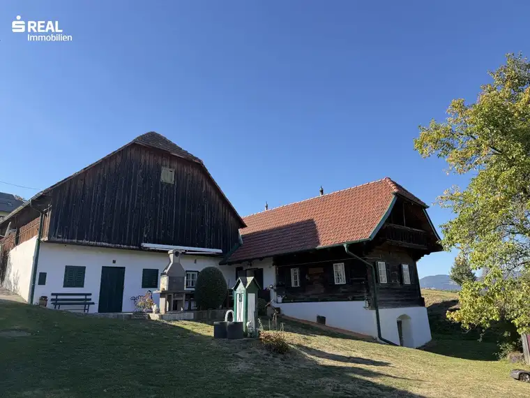Idyllische ehemalige Landwirtschaft mit 2 Wohnhäusern und 2,6 ha Grund