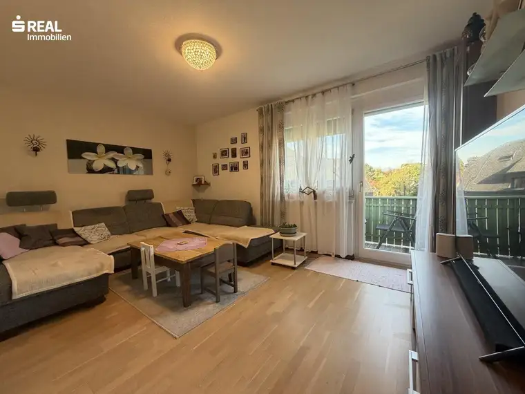 Gepflegte 3-Zimmer Wohnung mit Balkon und Gartenanteil in Passail