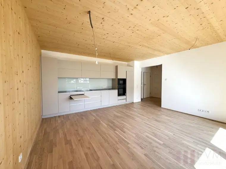 2 - ZIMMER MIT BALKON // ZENTRUMSNAHE //ERSTBEZUG