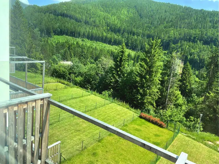 25 – Sonnige Dachgeschoss-Maisonette am Semmering – Ihr Panorama-Paradies – Provisionsfrei mit Zweitwohnsitzwidmung