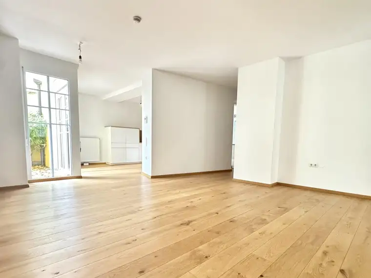 Repräsentatives Studio, Büro, Atelier, Firmenwohnung mit 2 Gärten im Biedermeier-Schlössl – vielseitig nutzbar!