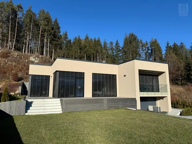 Modernes, helles Wohnhaus in sonniger Ruhelage mit Karawankenblick!