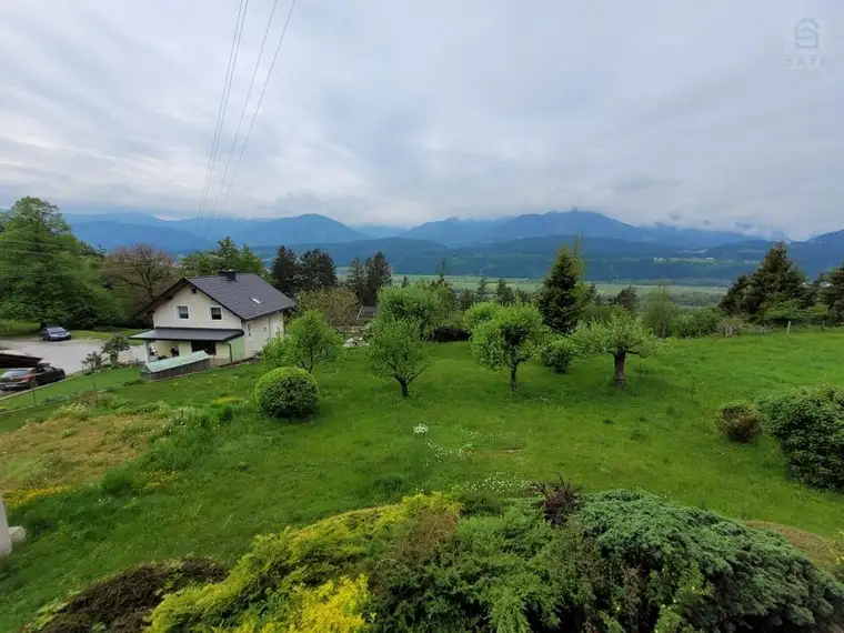 ** Schönes Einfamilienhaus mit Fernblick nahe Millstätter See**!!