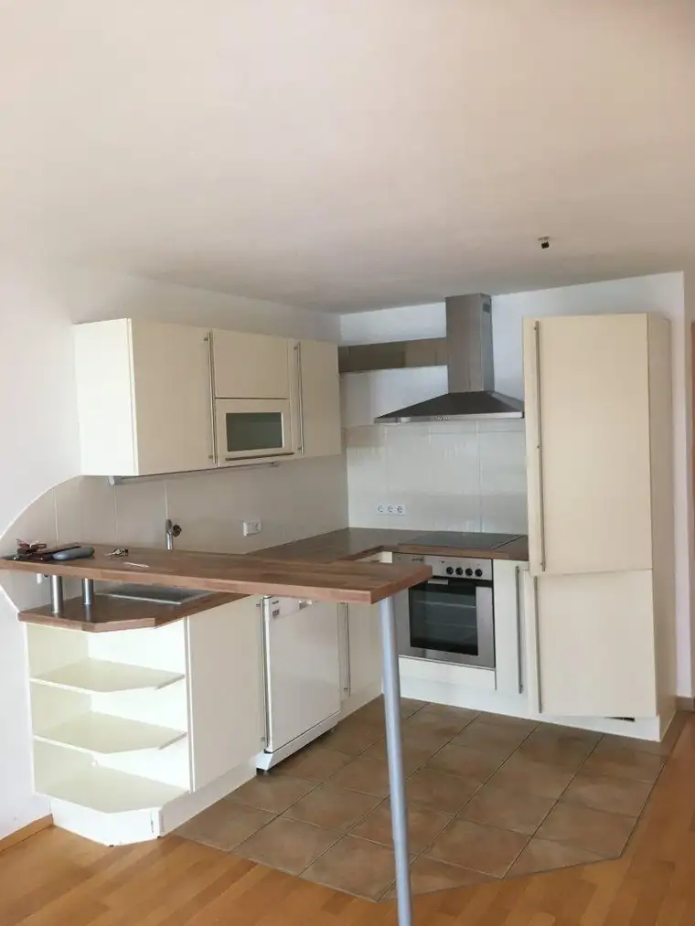 Tolle 3-Zimmerwohnung mit Balkon in Muntlix zu vermieten!