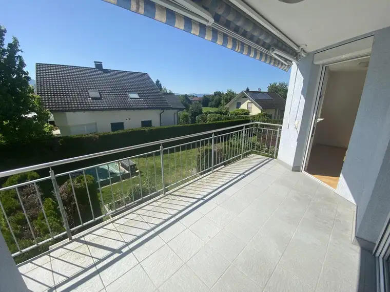 Tolle 3-Zimmerwohnung mit Balkon in Muntlix zu vermieten!