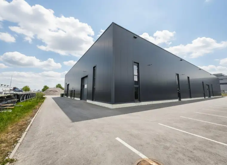 Ihr neuer Logistik-Standort am Millennium Park Lustenau: 557 m² große Lagerhalle zu vermieten!
