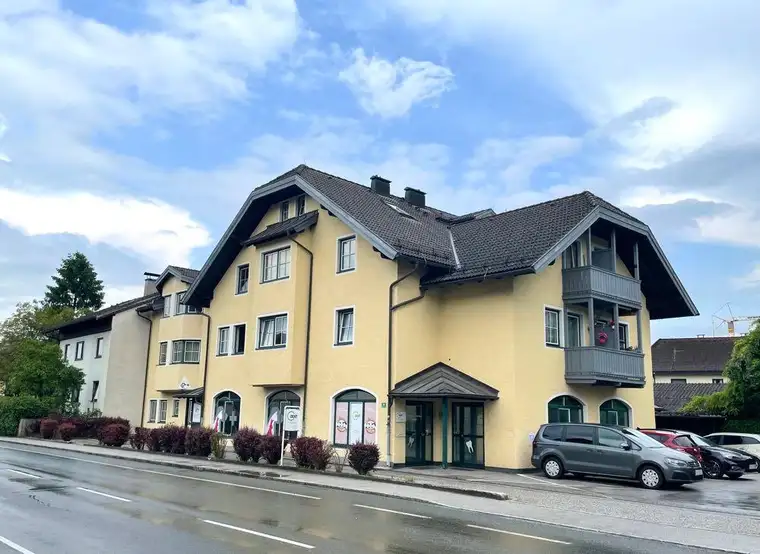 Flexible Büro-, Geschäfts- oder Praxisfläche an der Landesstraße – individuell gestaltbar