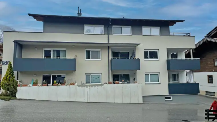 Wiesing - Moderne 2 Zimmerwohnung mit Carport - Top 4 zu kaufen !!!