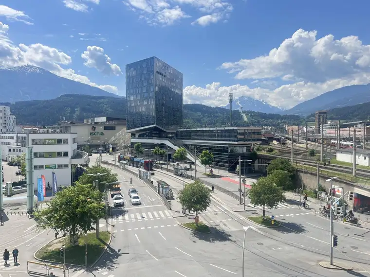 Eigennutzer oder Vermieter - die perfekte, sanierte 2-3 Zimmer Wohnung mit Loggia in Innsbruck