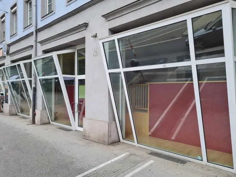 Geschäftslokal Nähe Busterminal Innrain ab sofort zu mieten !!!