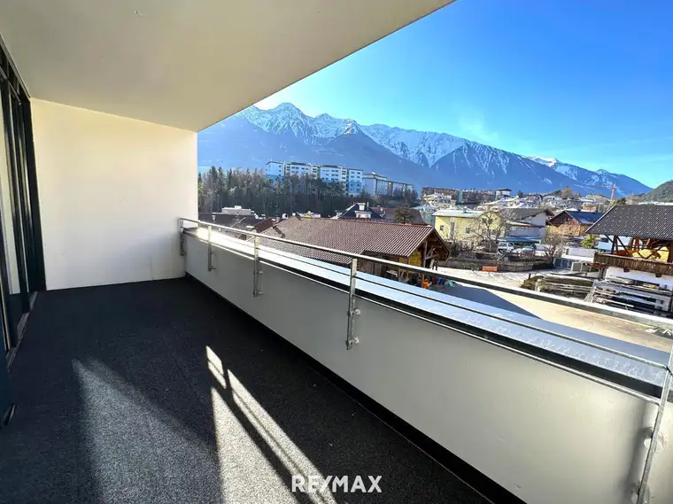 Famose 4-Zimmer-Wohnung mit Loggia in zentraler Lage!