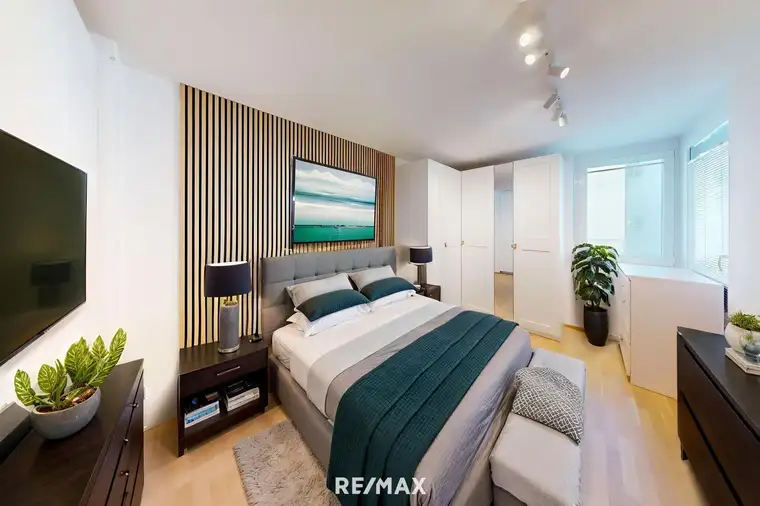 Dominic Grünauer, RE/MAX Recon 4