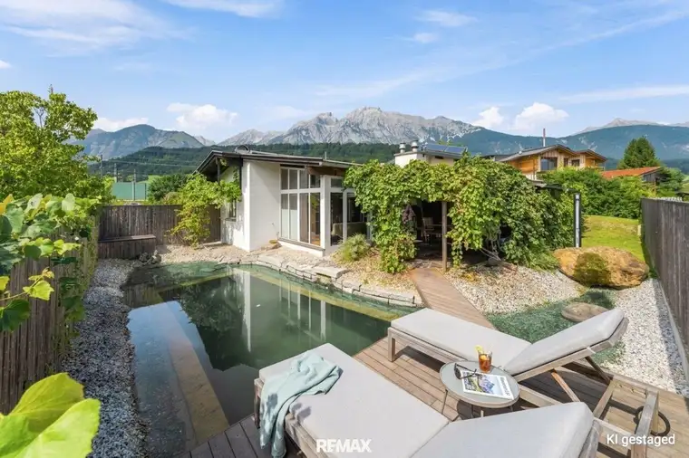 Wohnen im Grünen - Einfamilienhaus mit Naturpool &amp; Wintergarten