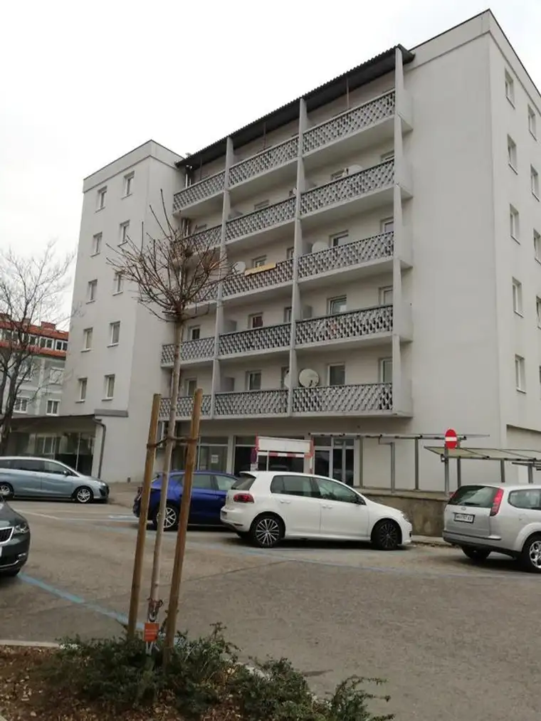 PROVISIONSPFLICHTIG - Innenstadt - Garagenstellplätze