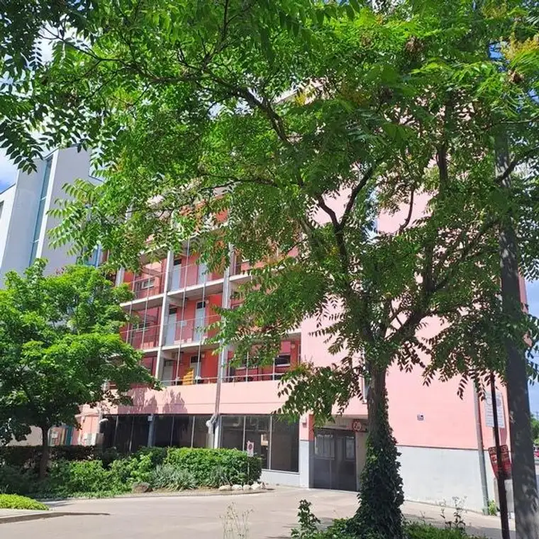 Moderne 2-Zimmerwohnung mit verglaster Loggia
