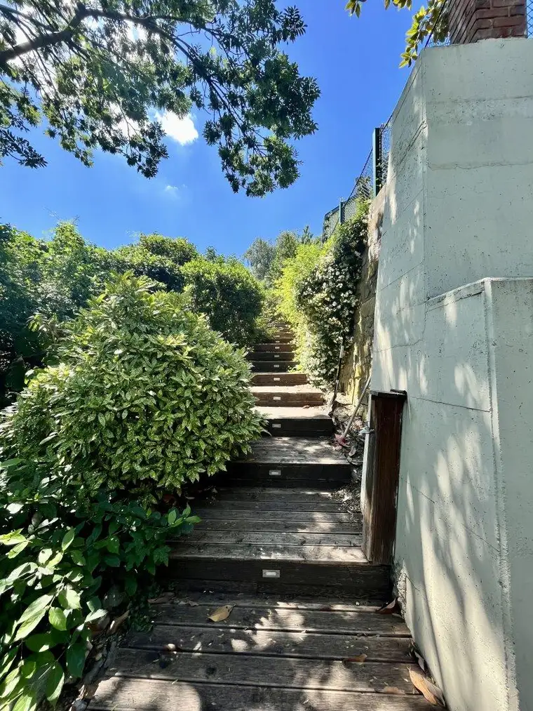 Jahrhundertwende-Villa mit großem Garten im beliebten neunzehnten Bezirk!