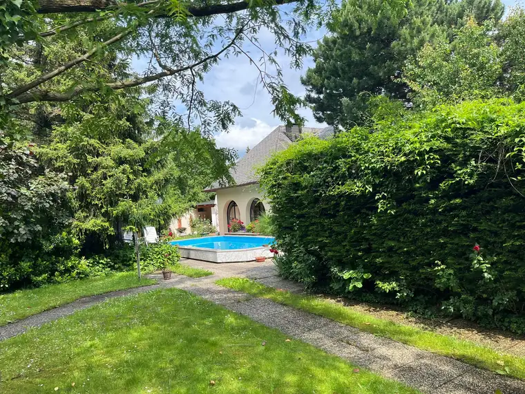 Idyllisches Architektenhaus im Landhausstil in Baden