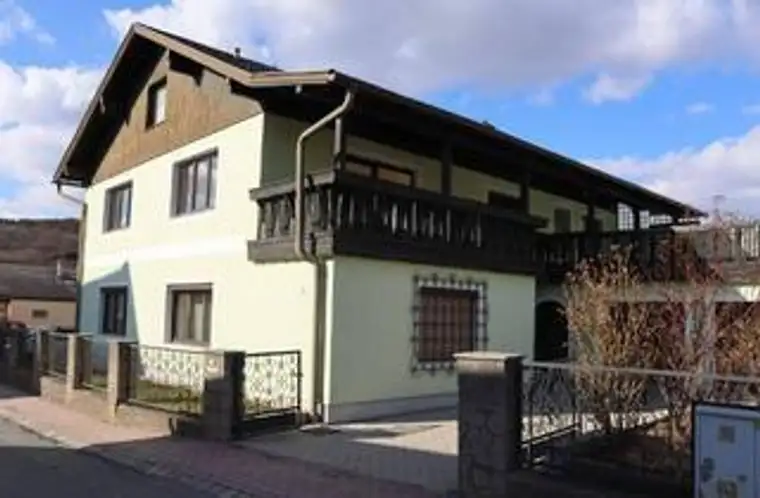 Schöne, großzügige 120m² Mietwohnung mit 4-Zimmer und Terrasse in Aigen/Hernstein (Niederösterreich)