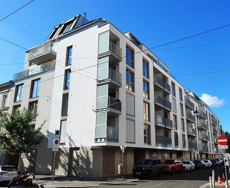 ERSTBEZUG! EXKLUSIVE 4-Zimmer DG-Wohnung mit Dachterrasse und privatem Liftzugang! Top 1/40
