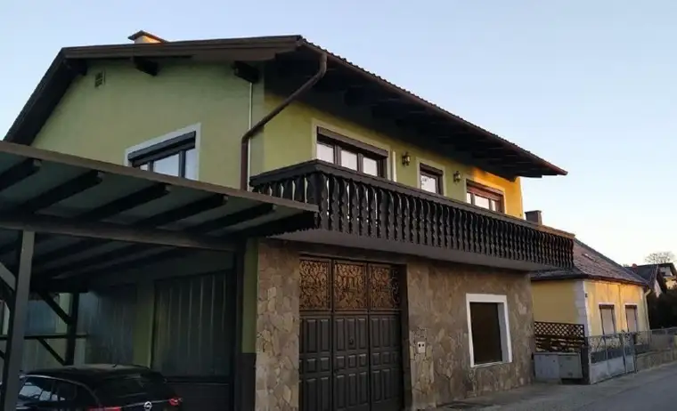 Mehrfamilienhaus mit ehemaliger Werkstatt in TOP Lage!