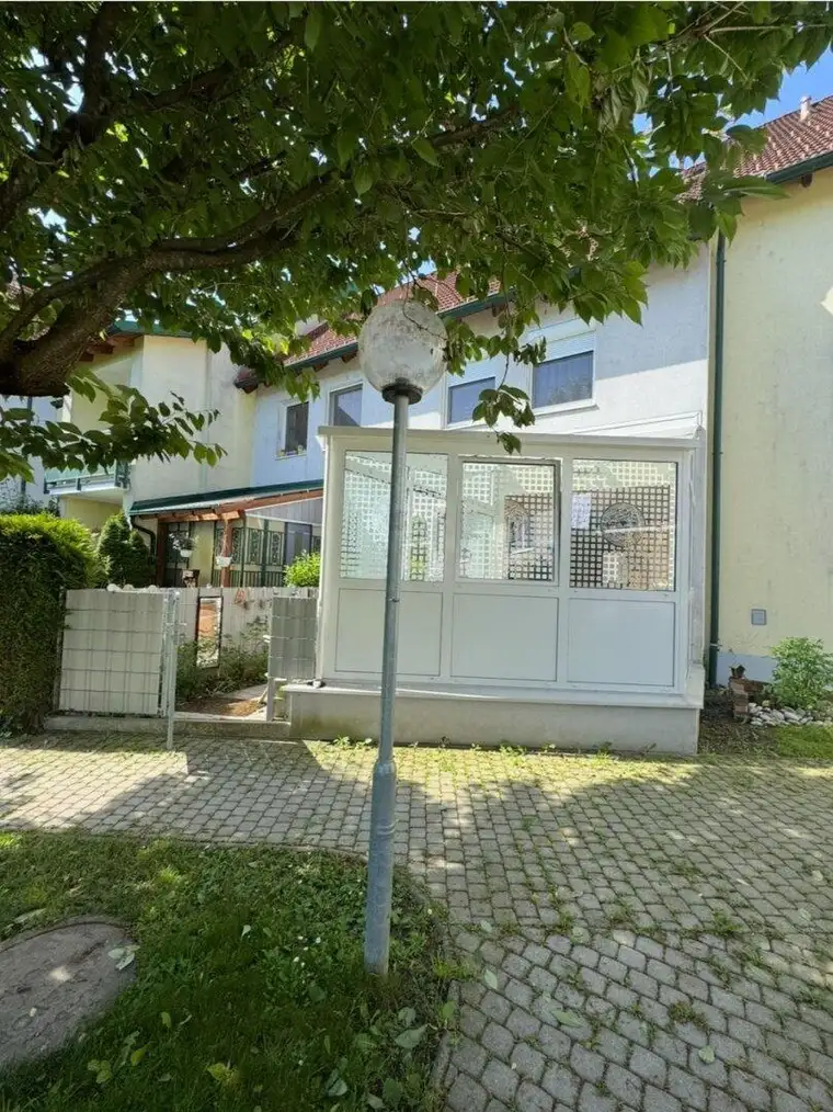 3-Zimmer-Maisonette-Wohung mit Wintergarten