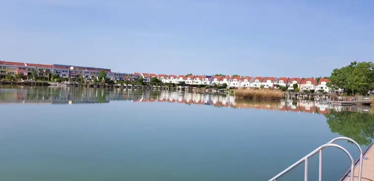 Seepark Vösendorf! Schöne 3-Zimmer-Wohnung mit Balkon und PKW-Abstellplatz