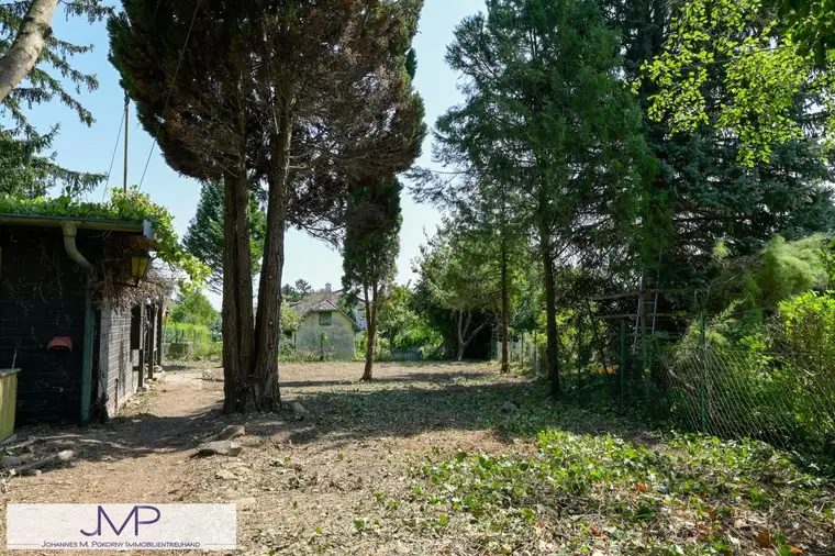 Schönes ebenes Grundstück mit 100m² verbaubarer Fläche!