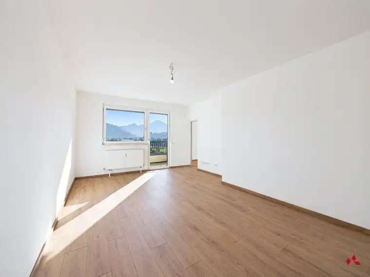 Renovierte 3-Zimmer-Wohnung mit 2 Balkonen und Panoramablick