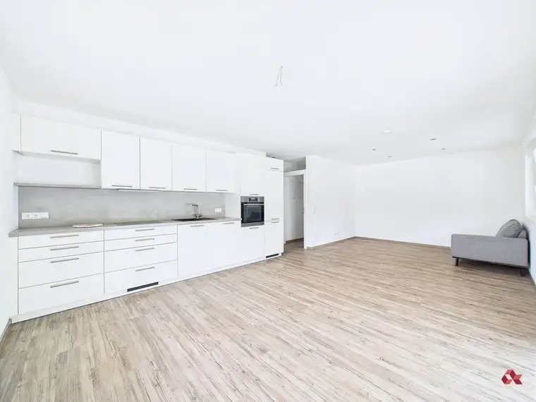 Neuwertige 4-Zimmer-Wohnung zu mieten.