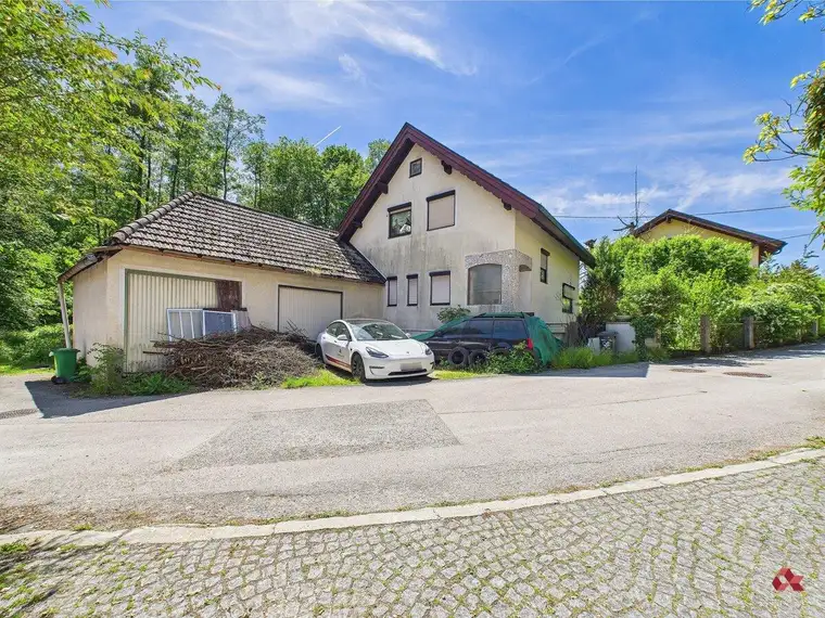Salzburg/Itzling: 2 benachbarte Grundstücke mit sanierungsbedürftigem Altbestand zu kaufen.