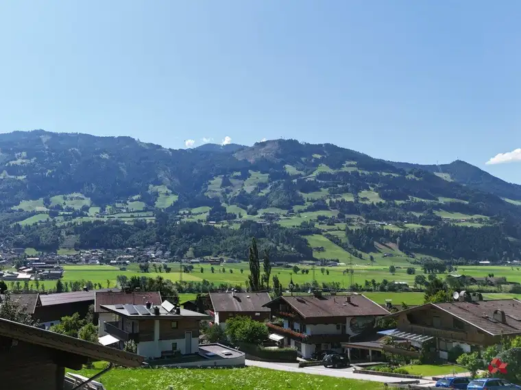 Ruhig gelegenes Grundstück mit Weitblick in Hart im Zillertal zu kaufen