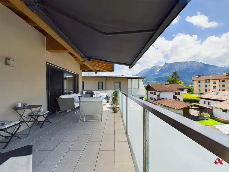 Modernes Wohnen über den Dächern von Niederndorf mit Kaiserblick