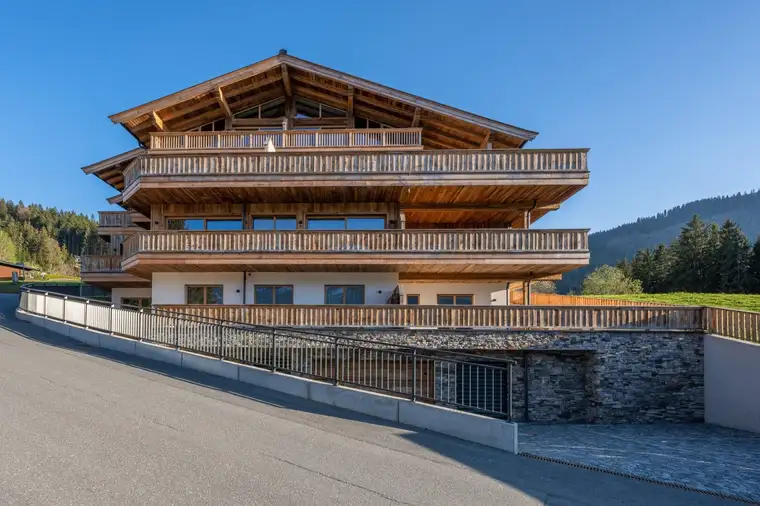 Bezugsfertige Wohnungen im Chalet-Stil mit traumhaftem Kaiserblick
