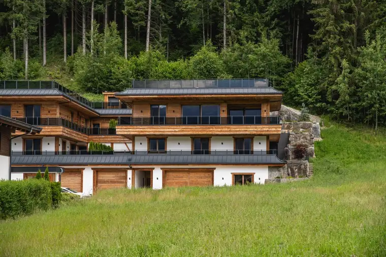 Neubau Chalet mit Pool auf der traumhaften Dachterrasse