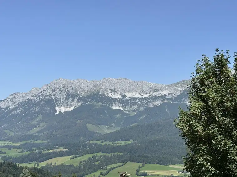Grundstück mit Bestand nahe der Schipiste mit traumhaftem Kaiserblick