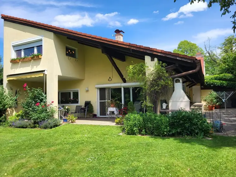 ++Einmalige Gelegenheit + 100m² Wohnzimmer + Kamin + Schwimmbecken 4m x 10m + 5 Zimmer + 47m² Küche ++