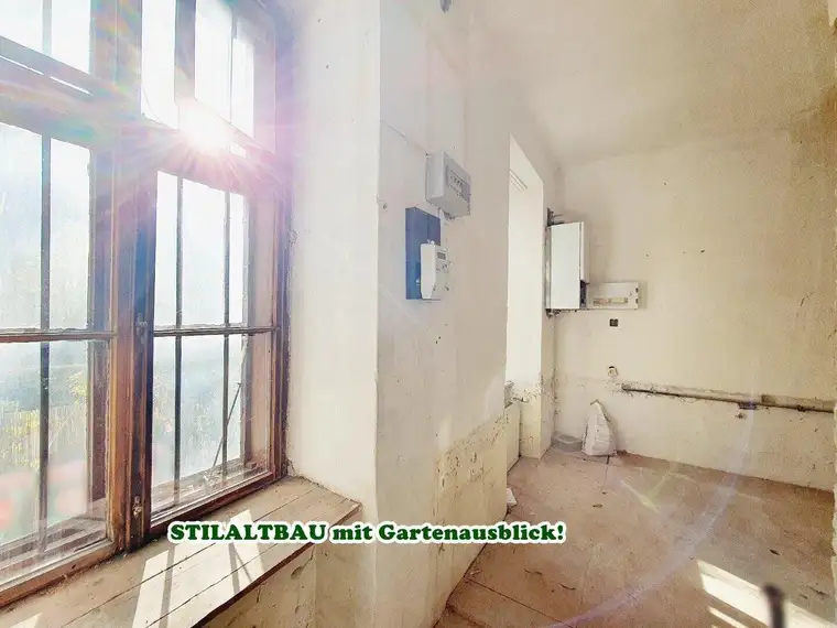 ++NEU++ Stilaltbau-Charme: Sanierungsbedürftige 2-Zimmer-Wohnung mit großem Potenzial!