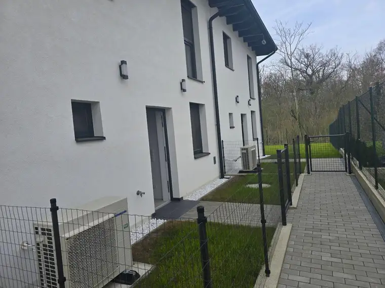 ++ Ideal für Jung und Alt + Leistbares Wohnen + 4 Zimmer + KP € 270000 + 25 Minuten von Wien entfernt ++