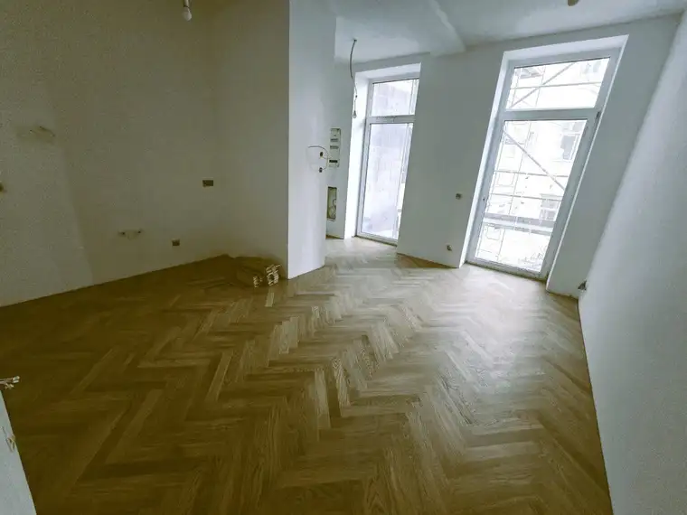 ERSTBEZUG + Traumhafte 2-Zimmer-Wohnung in 1200 Wien/Grenze 1090 Wien + Loggia 8,46 m² + 400m U4 Friedensbrücke entfernt