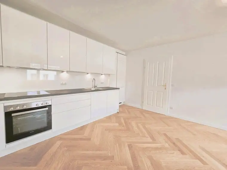 ++ HOCHWERTIG SANIERTE 3 ZIMMER NEUBAUWOHNUNG + ERSTBEZUG + NUR 258 EURO BK INKL HEIZUNG UND WARMWASSER ++