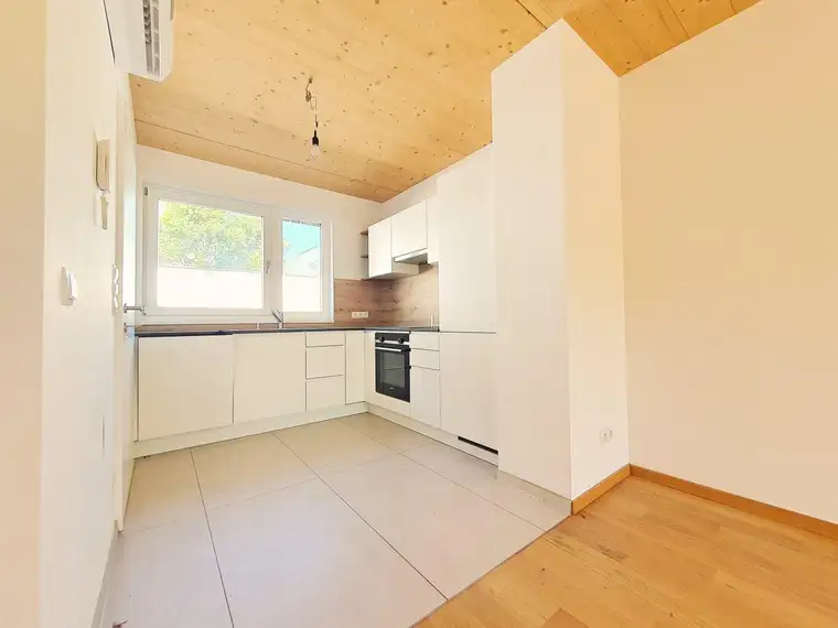++NEU++ TOP für Eigennutzer oder Anlage! Hochwertiges klimatisiertes Reihenhaus mit 55 m2 Privatgarten, Terrasse und 1 KFZ-Stellplatz! Perfekte U-Bahn-Anbindung! ++