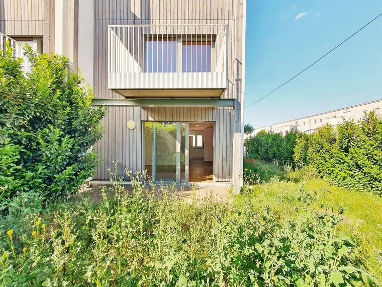 ++NEU++ TOP für Eigennutzer oder Anlage! ++Hochwertiges klimatisiertes Reihenhaus mit 96 m2 Privatgarten, Terrasse und 1 KFZ-Stellplatz! Perfekte U-Bahn-Anbindung! (Kurzzeit-Vermietung möglich)