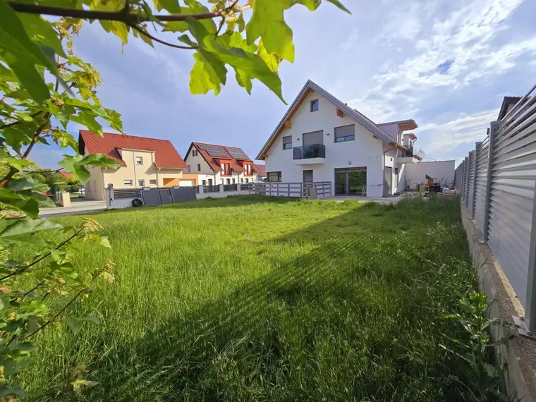 ++TOP - Ausstattung + Grundstück 511m² + Nähe S-Bahn + 5 Zimmer + 3 Bäder + Wohnessküche 55m² + SPA-Bereich + Weinkeller +